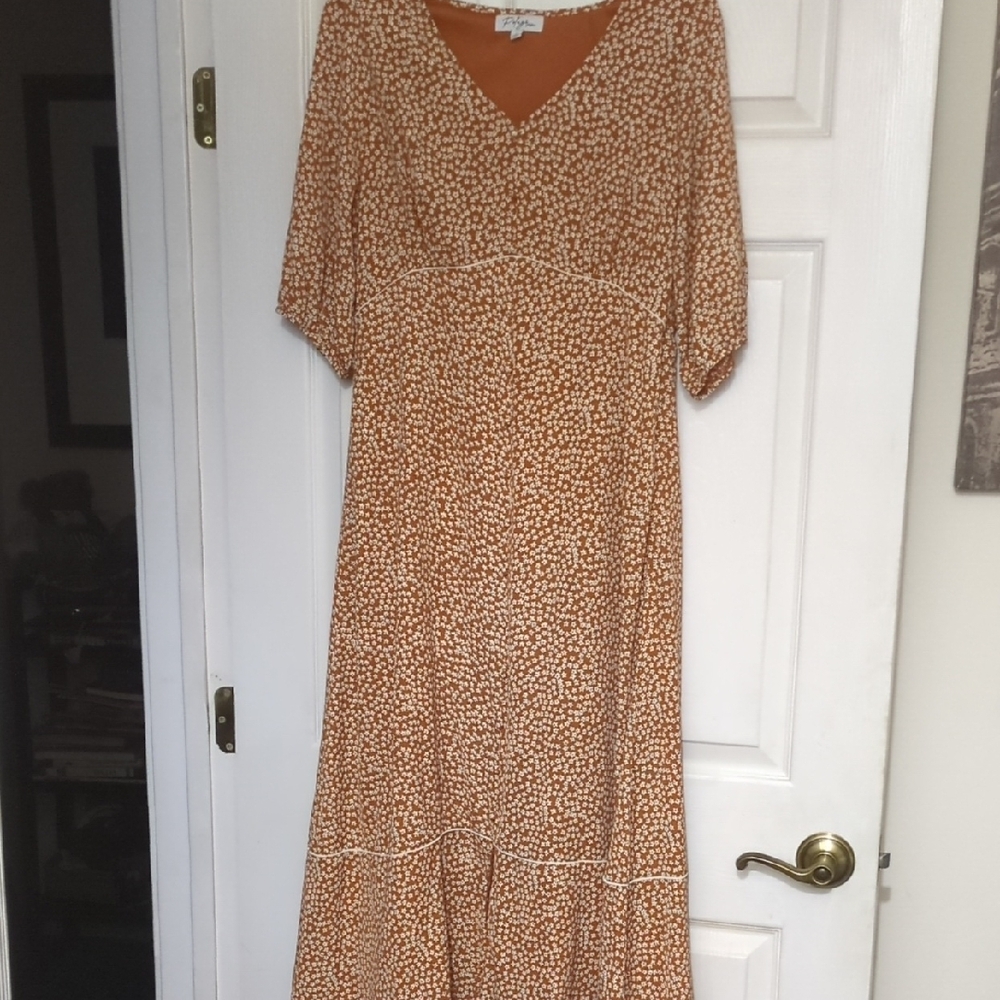 Floral V-Neck Midi Dress in Orange, Size L